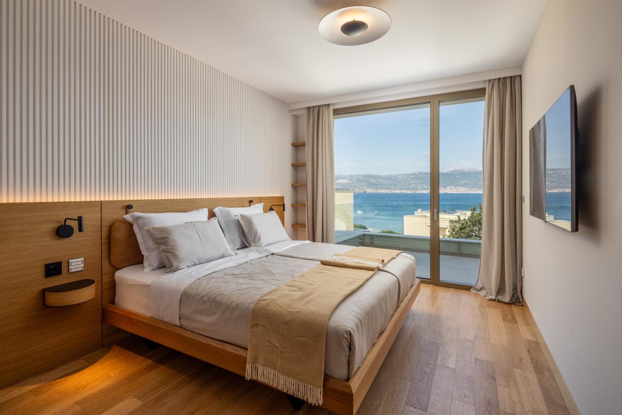 Acadia Beach Villas & Apartments สลาทิเน ภายนอก รูปภาพ