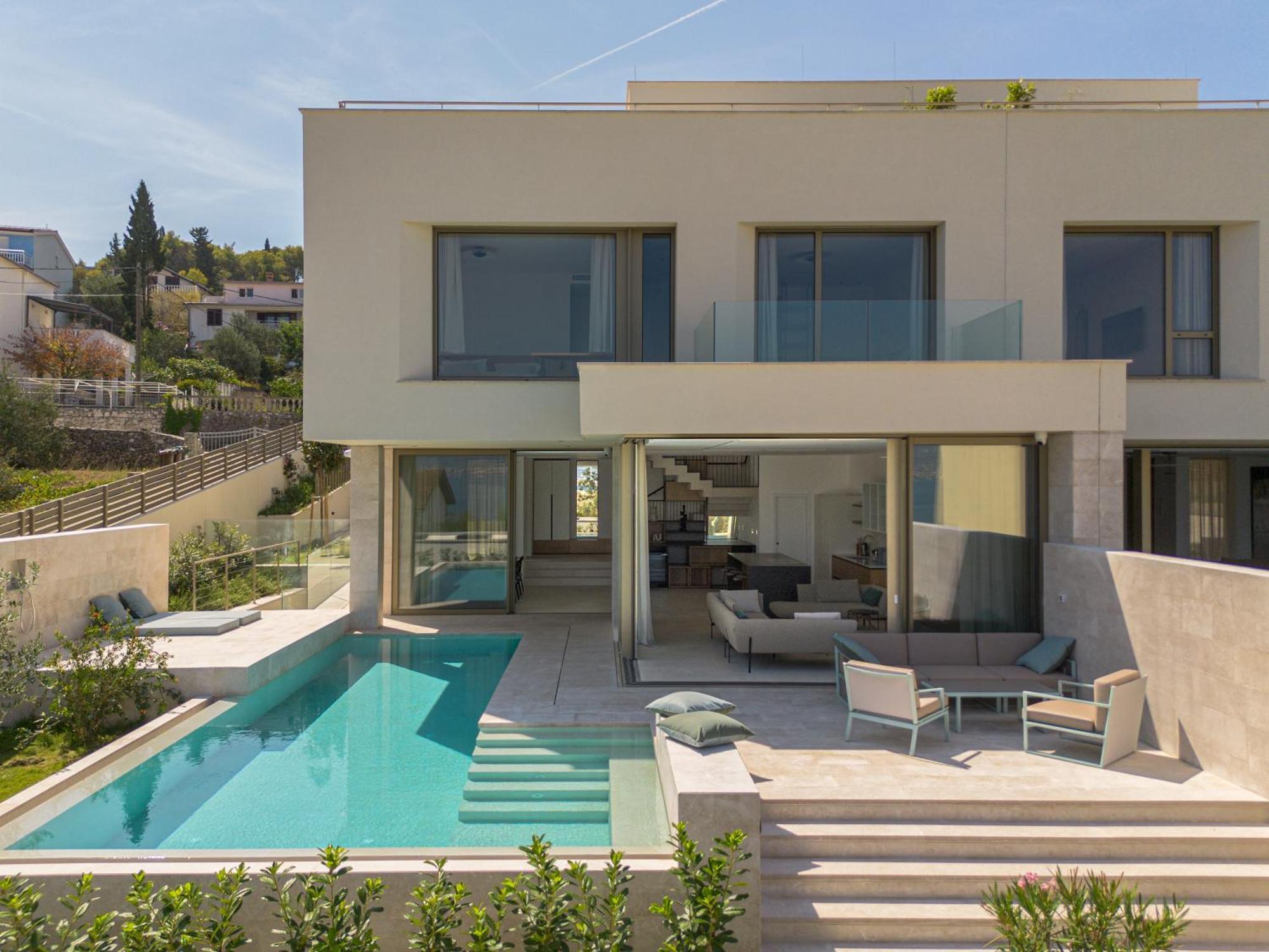 Acadia Beach Villas & Apartments สลาทิเน ภายนอก รูปภาพ