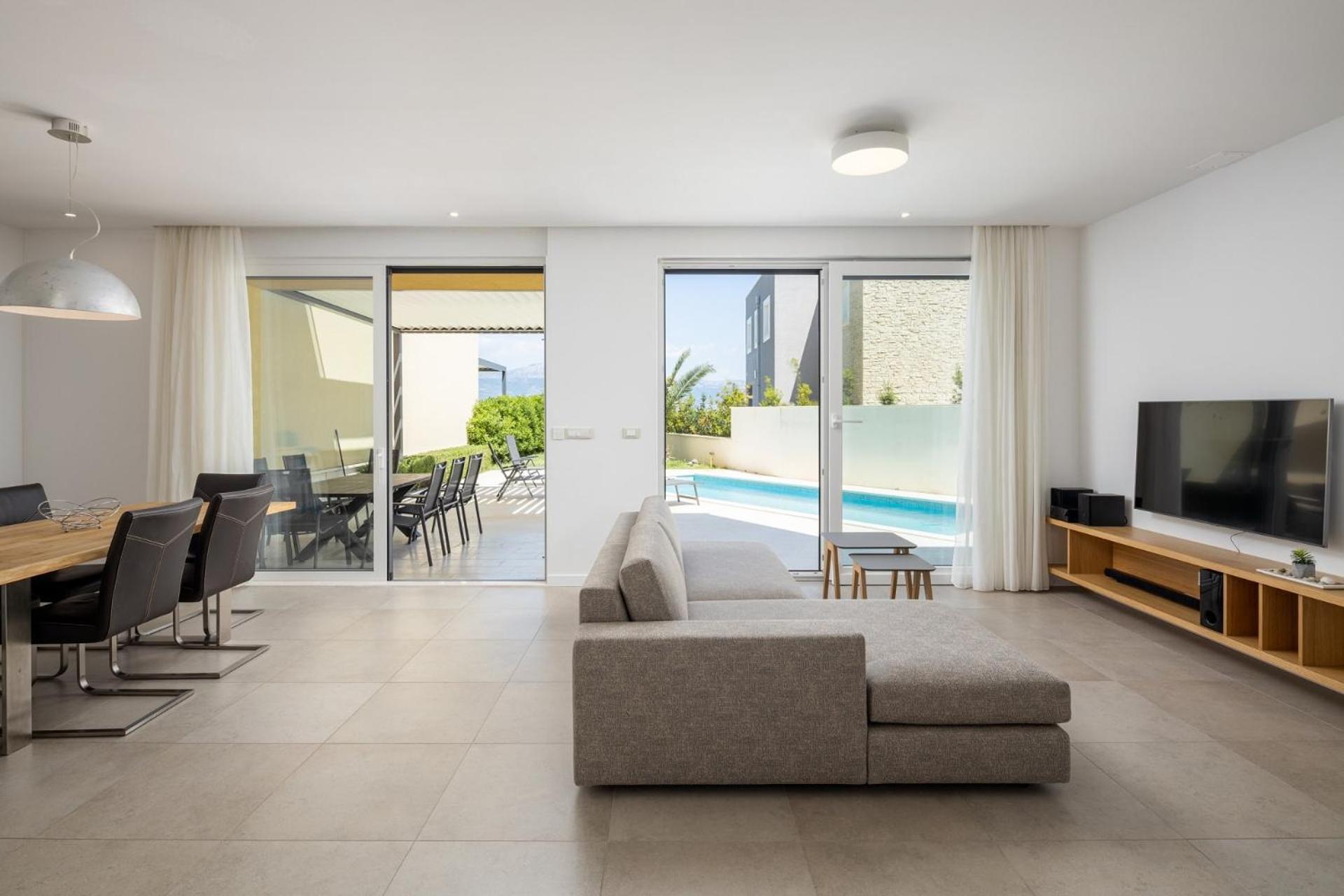 Acadia Beach Villas & Apartments สลาทิเน ภายนอก รูปภาพ