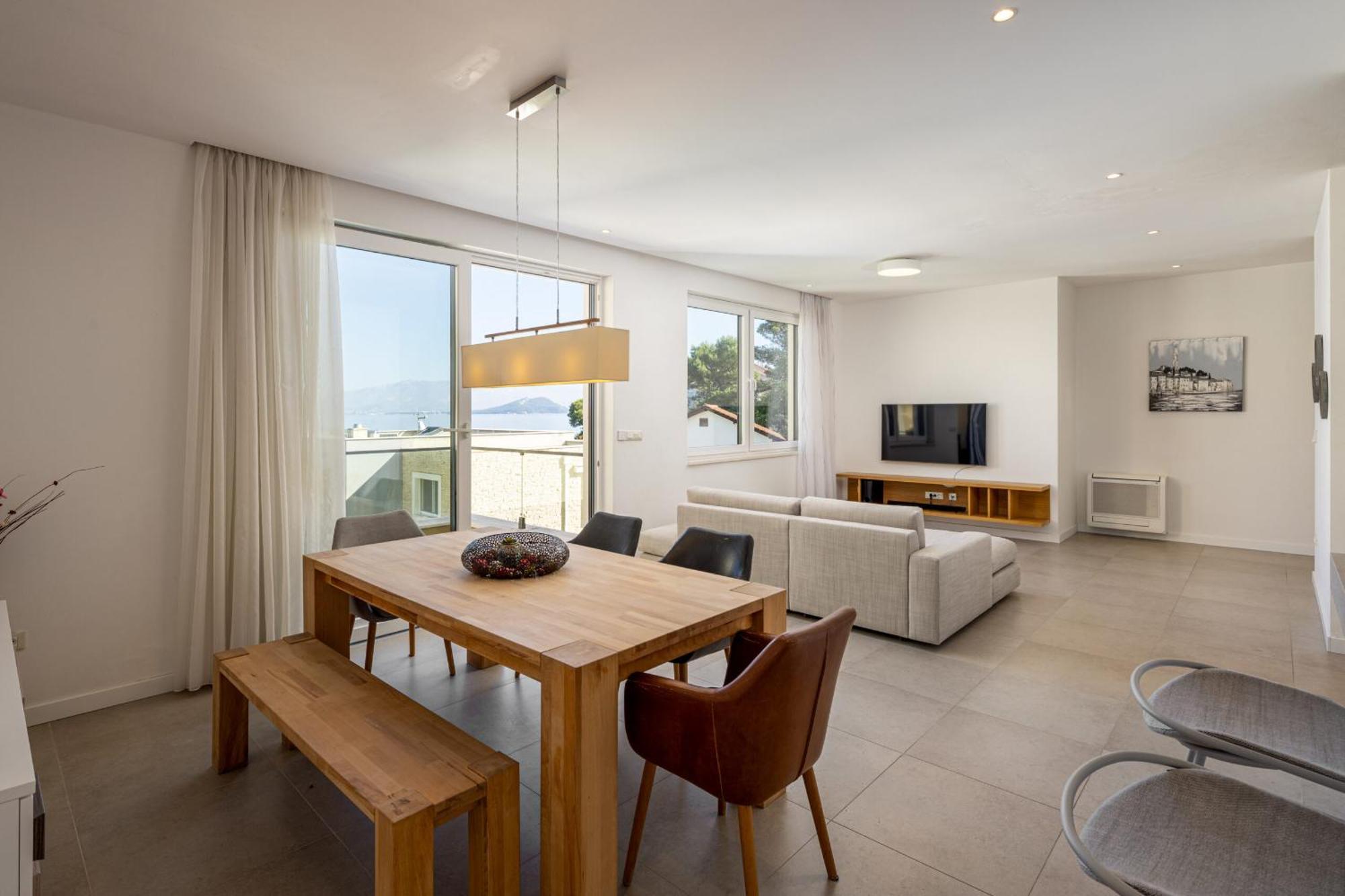 Acadia Beach Villas & Apartments สลาทิเน ภายนอก รูปภาพ